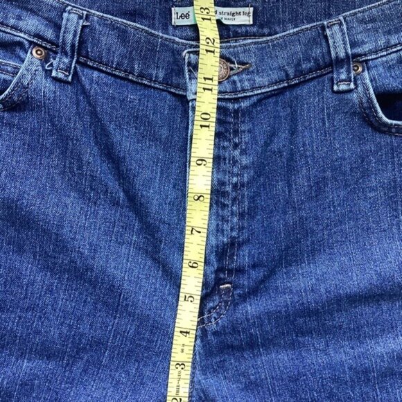 Lee Women's Relaxed Fit Straight Leg Medium Wash Blue Denim Jeans Size 14 Short - Picture 7 of 10